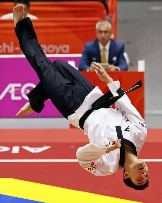 2026-10-01 17;38;30.JPG [아시안게임] 남자 태권도 폼새 윤규성 금메달 ㅅㅅㅅㅅ