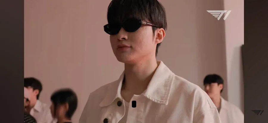 IMG_6297.webp 현재 페미 묻어 난리난 T1 유튜브 ㄷㄷㄷ