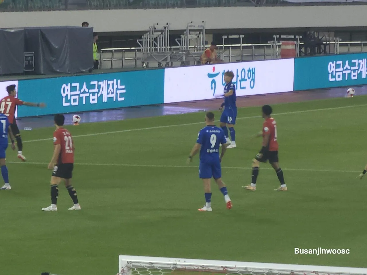 1000112551.jpg [직관] 두번의 기적은 없었지만... 구덕을 채운 24년 만의 열기 (부산 vs 수원)
