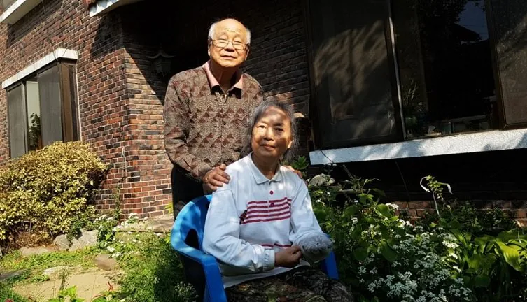 민병돈 장군과 부인.jpg 사조직 하나회 멤버이면서 강직한 군인이기도 했던 남자
