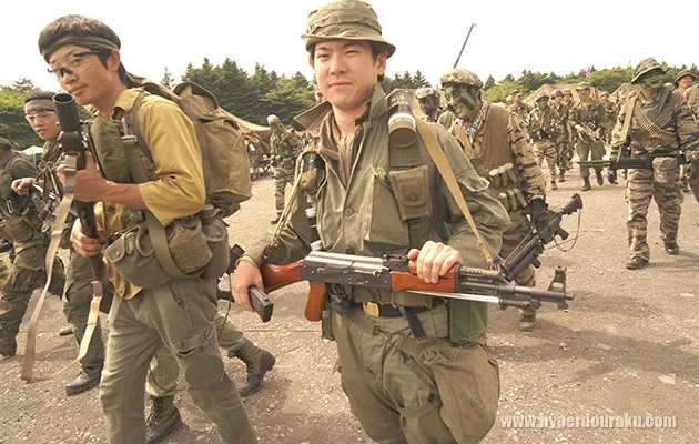 포인트맨은 AK47 일본의 월남전 덕후들 수준(feat.후지산의 한국군 막사).jpg