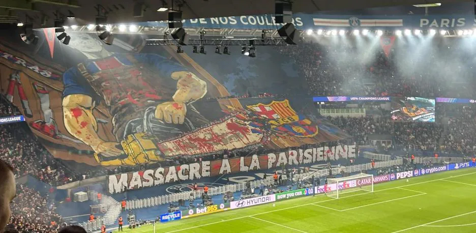 image.png [라 방과르디아] 바르사, 엠블럼 부수는 전기톱 그림 내건 PSG 팬들 UEFA에 신고 예정