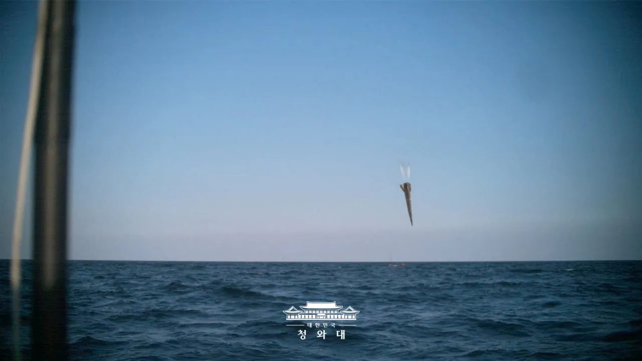 1000063886.jpg 극초음속 미사일 사진 공개 ㄷㄷ
