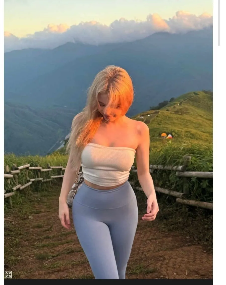 7102.jpg ㅇㅎ) 레깅스 입고 민둥산 오른 98년생 한국녀.gif