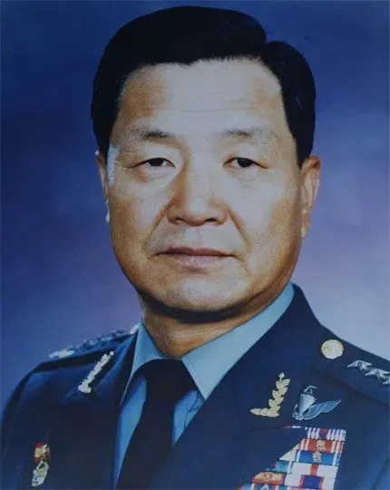 1000038648.jpg 불명예 전역 막아준 상관을 배신한 군인.jpg