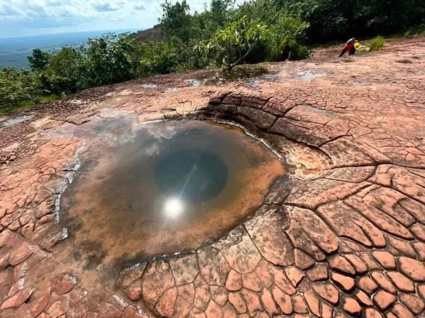 image.png 태국 국립공원에 있는 '용의 눈' .jpg