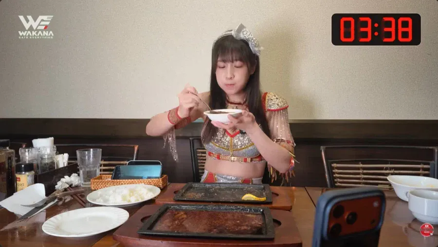1000085880.webp 일본 프로레슬녀의 스테이크 완식 도전