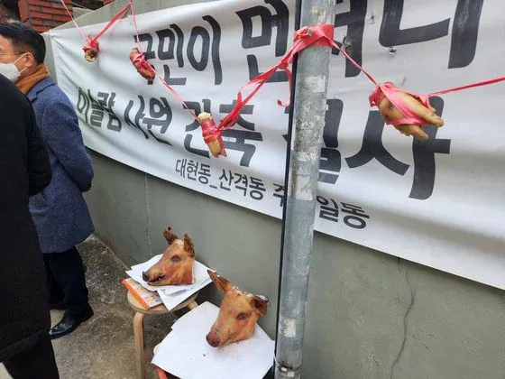 image.png 프랑스 시위 때문에 뜬금없이 전세계인들에게 칭찬받고 있는 한국.jpg