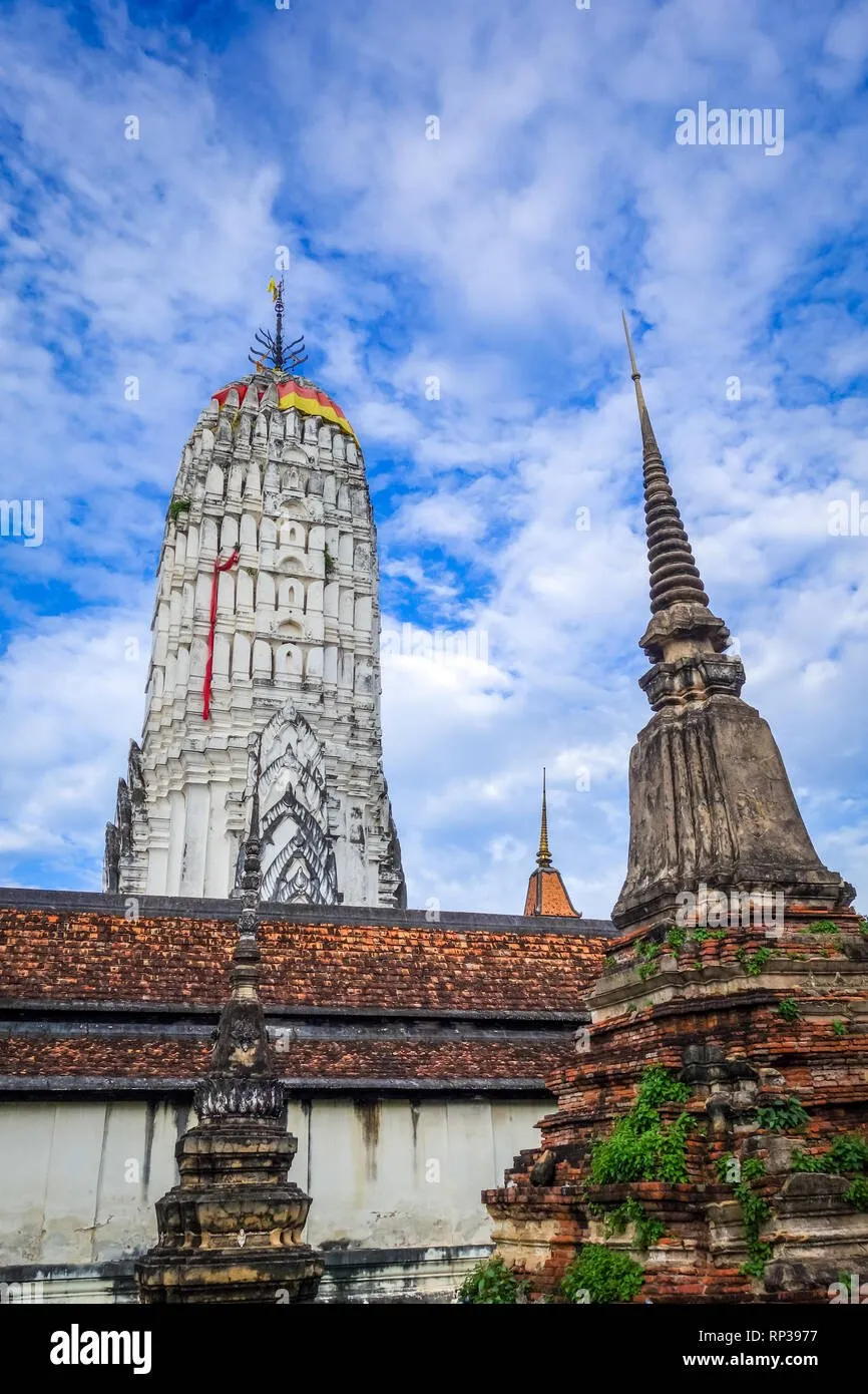 wat-phutthaisawan-temple-in-ayutthaya-thailand-RP3977.jpg 태국에서 가장 큰 사찰에서 여신도와 성행위 및 200억 횡령한 주지스님 긴급체포