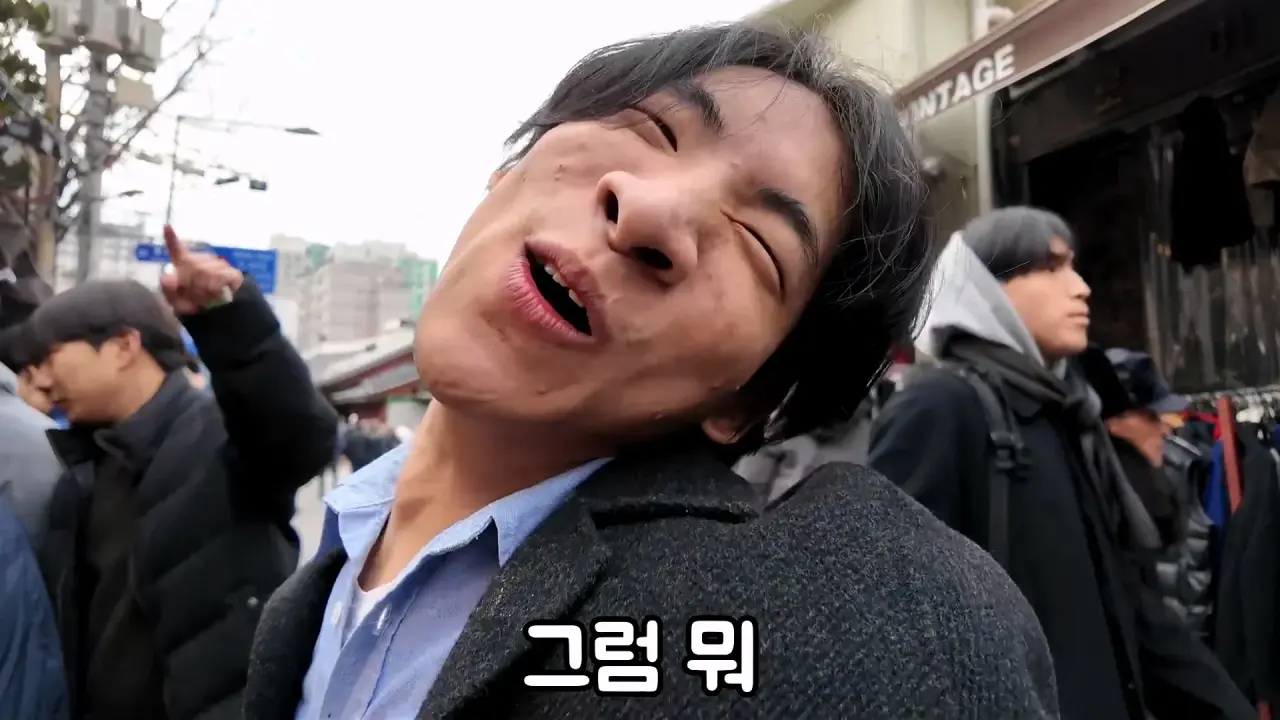 1000064126.webp 엄마가 명품 옷만 사줬다는 장애인 유튜버 만능발