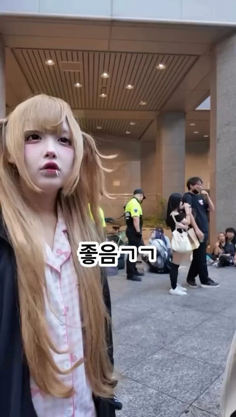 singlebungle1472-20260902-115325-003.webp 신주쿠 토요코 키즈들에게 성병 검사 시켜보는 유튜버