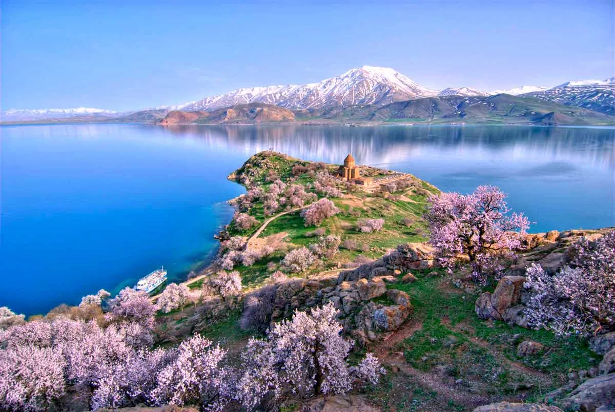 akhtamar-island-lake-van.jpg 에덴동산은 신화가 아니라 실재했다?! 성서 지도에 감춰진 결정적 증거