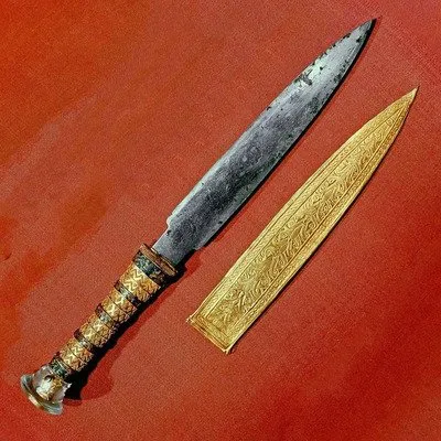 tutankhamuns-meteoritic-dagger-1080-x-1080-v0-k67gmfddg5ra1 (1).jpg 놀라운 고대의 검 유물들