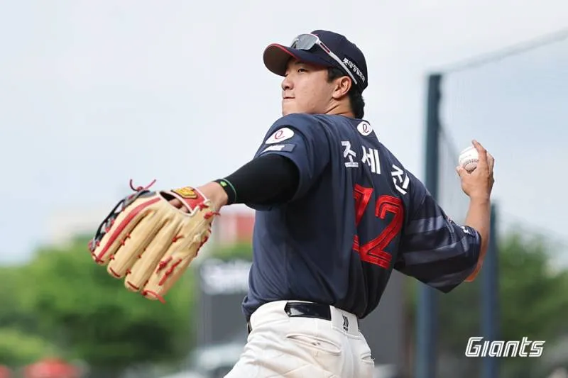 image.png '레이예스 없었으면 어쩔 뻔' 2026시즌 롯데 자이언츠 전반기 포수&외야수 리뷰
