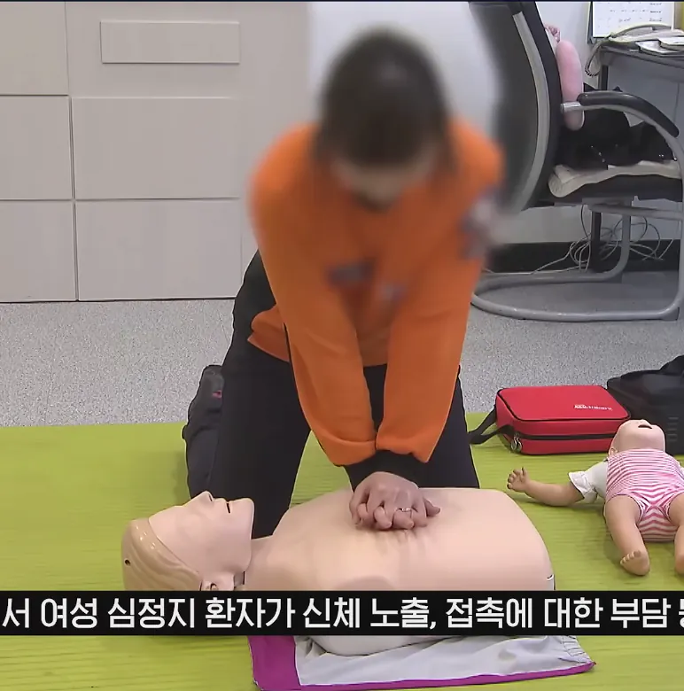 image.png 여성 속옷 벗기지 말고 '심폐소생술' 하라고요???