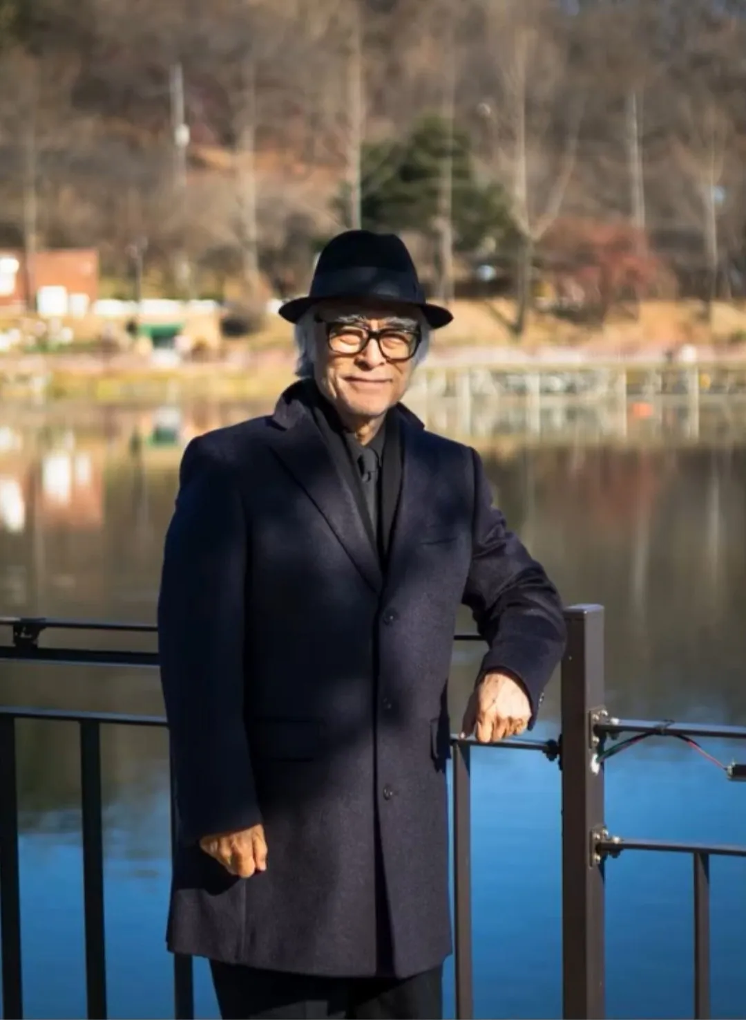 23 Browser.jpg 멋진 패션의 어르신께 모델 부탁 드리기