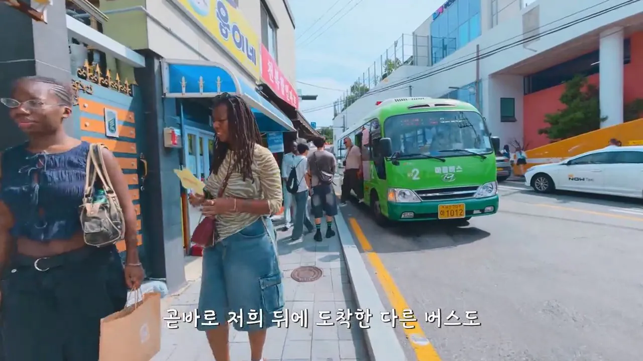 요즘 부산 관광지에서 벌어지고 있는 충격적인 변화.mp4_20260929_093856.631.jpg 지금 부산에 여행온다고 외국인들이 몰리는 이유