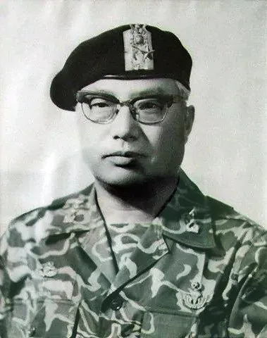 1000038650.jpg 불명예 전역 막아준 상관을 배신한 군인.jpg