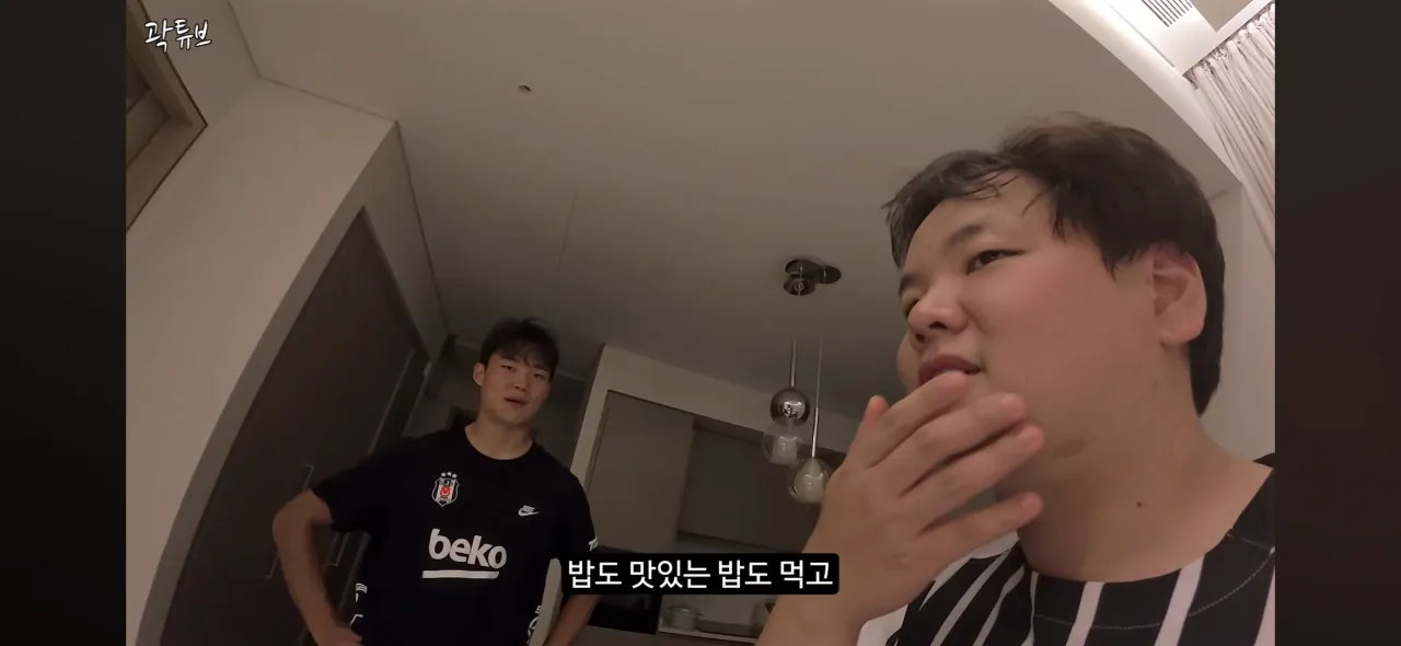IMG_2348.png 오현규 : 한국에서 축구선수 생활을 하면 덜 외로울까...?
