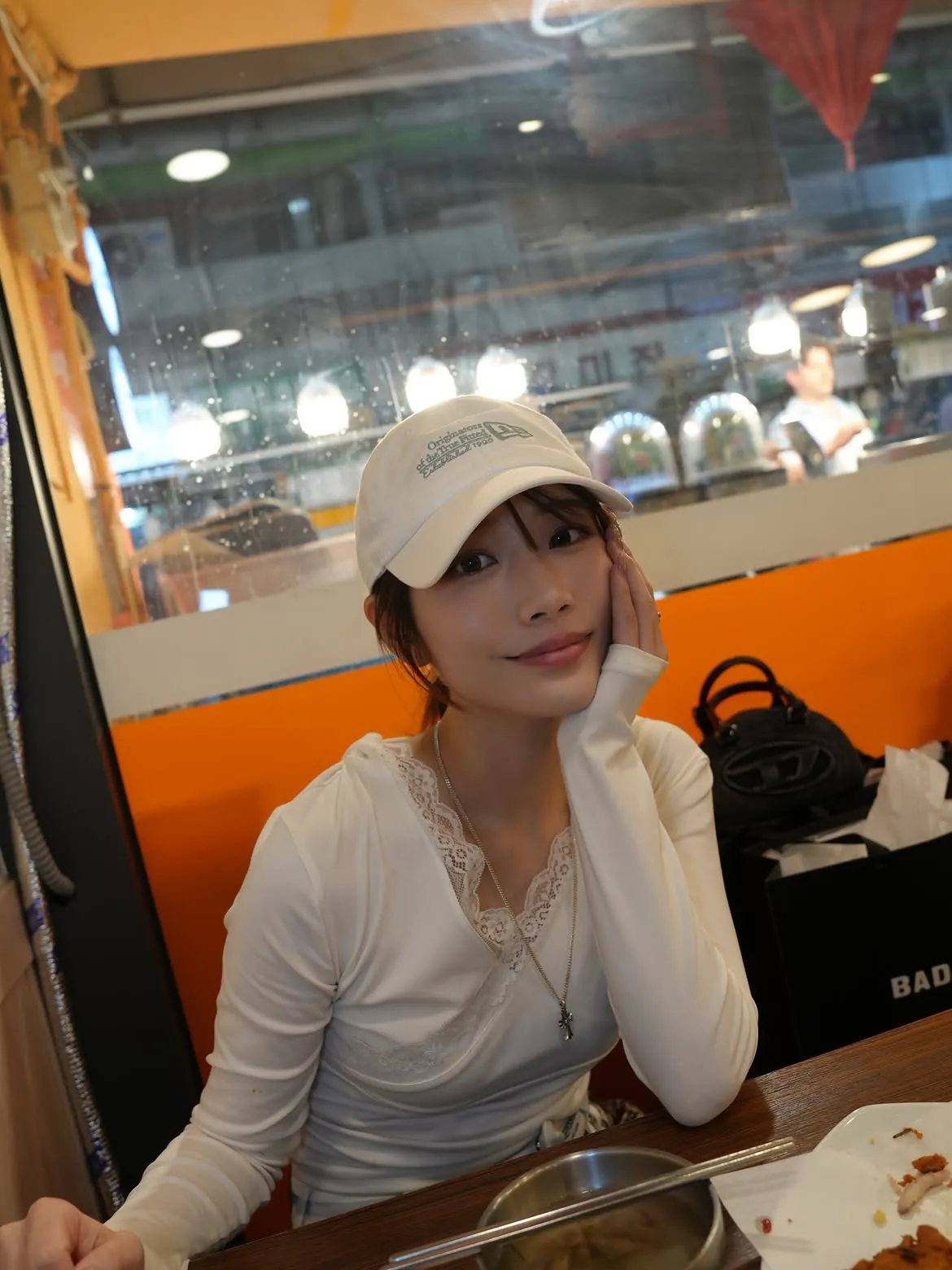 753187880_18085323212659570_8366555290332701357_n.jpg 한국 광장시장에 온 AV배우 카와키타 사이카 인스타.jpg