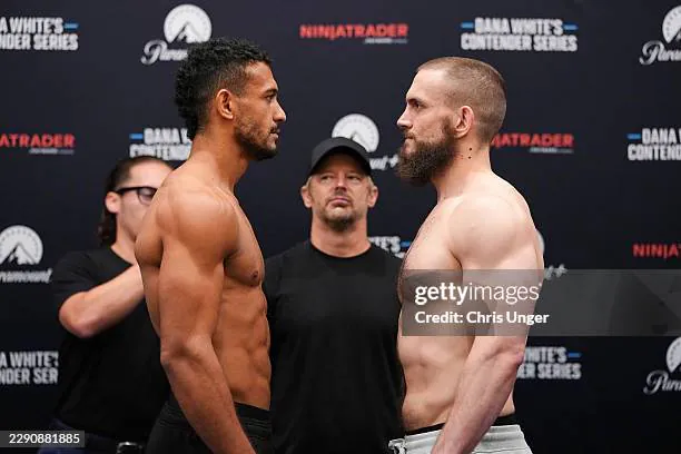 gettyimages-2290881885-612x612.jpg ํฉ์ธ์ ๋ก๋ฐฅ ์ทจ๊ธ ๋ฐ๋ ํธ๋ ํธ ๋ฐ๋ฌ UFC ์
์ฑ ใทใทใทใทใท