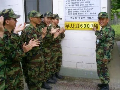 무사고.jpg 전방에 신부 향해 낙하!