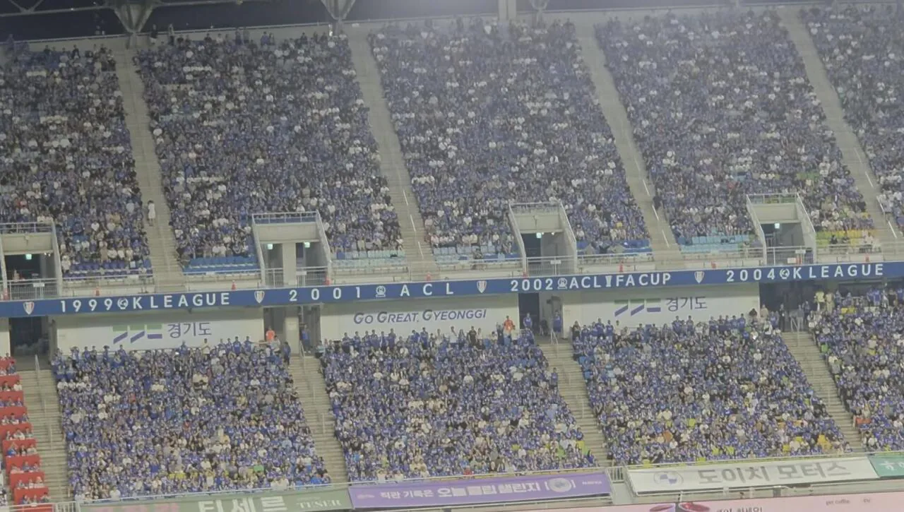 10218947939_3674493_2960b8922847a2b4cb09f516d4665ac5.jpeg.webp 수원삼성, 전관중 서포터즈화를 달성
