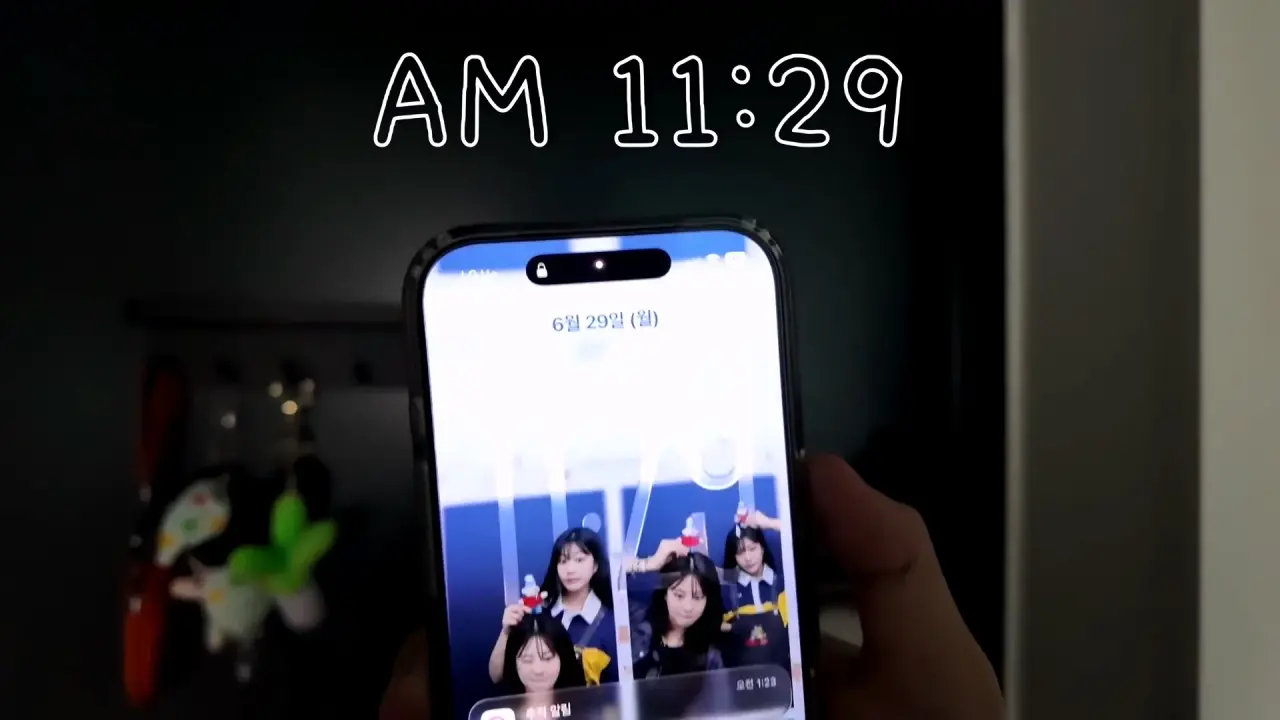 1000054684.webp 7억짜리 언박싱하는 20대 여성