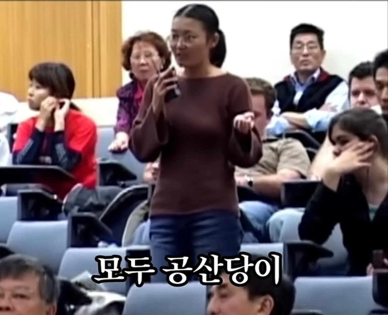 1000122555.jpg 중국 공산당원을 상대로 팩트 폭격을 날리는 중국인 교수