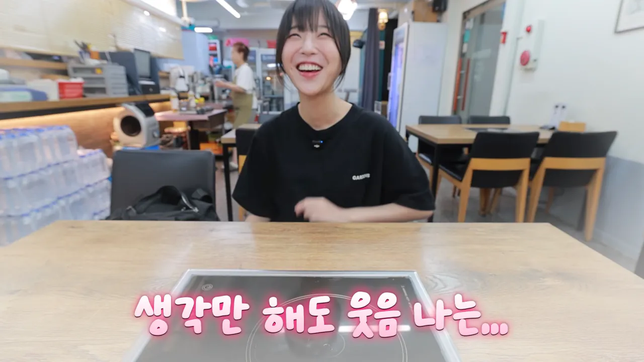 육수추가만 15번 하는 배달 단골집 찾아갔더니 사장님이..😂 등촌 샤브칼국수 먹방 1-11 screenshot.png 자주 시켜먹는 배달 단골집에 처음으로 직접 찾아간 쯔양 ㅋㅋㅋ