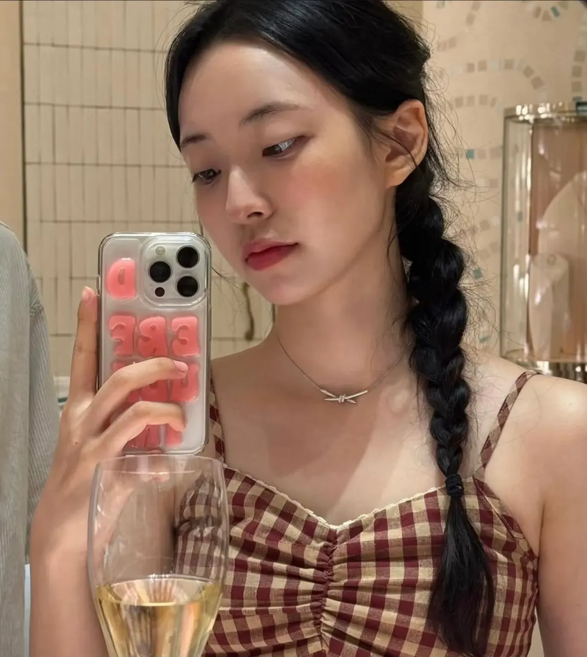 4478.jpg 다방면으로 능력 쩌는 리센느 소속사 94년생 이사님.jpg