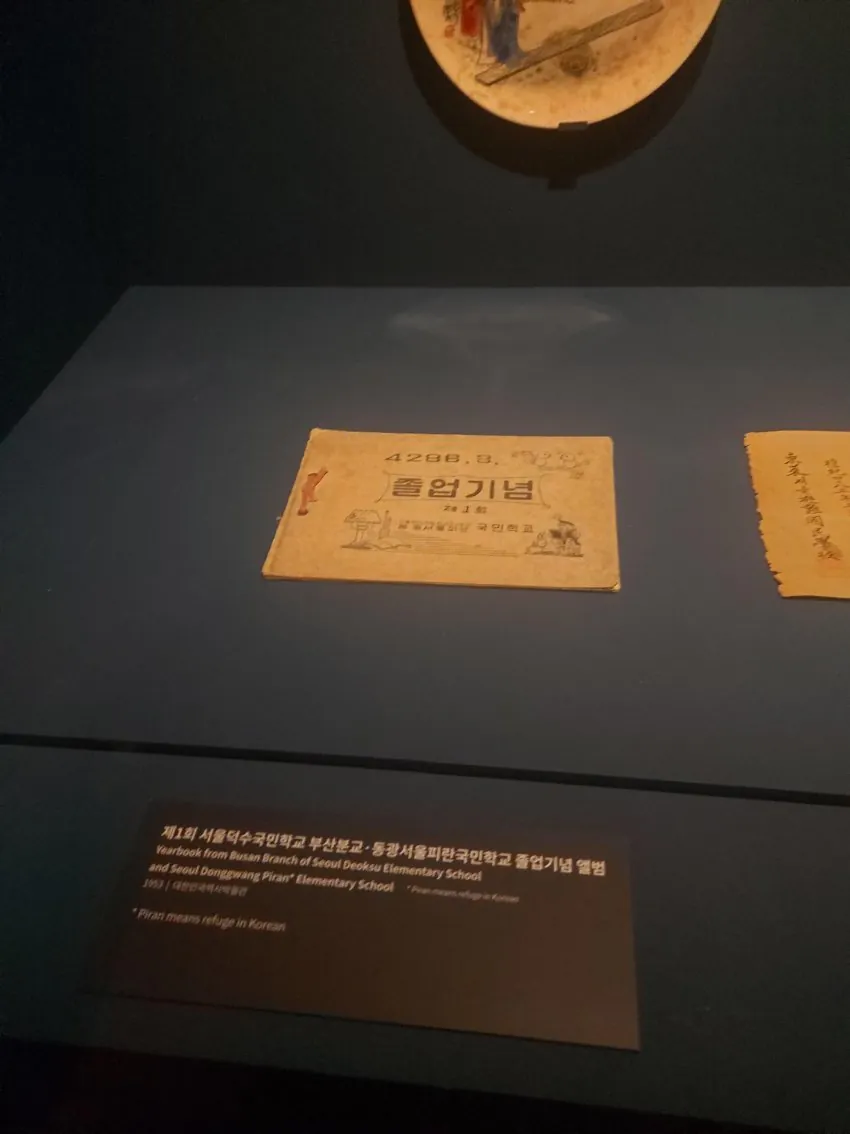 21189.jpg 광?기) "전쟁이 터져서 나라가 곧 망할 판인데 무슨 놈의 공부임?"
