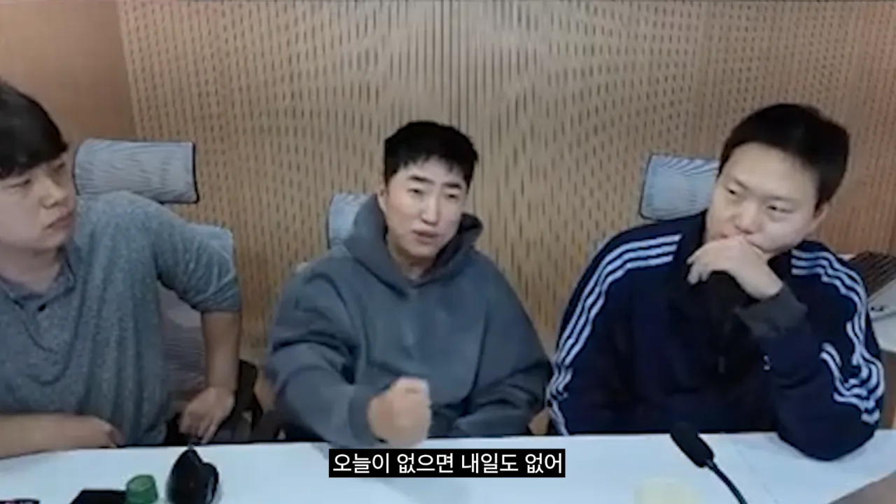 홍진호_ 오현민_ 유리사_ 장동민이 뽑은 최고의 상대 월드컵 19-35 screenshot.png 장동민이 말하는 홍진호가 최근 서바이벌에서 아쉬운 모습을 보였던 이유