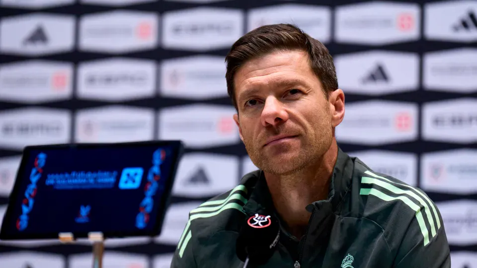 xabi_1.jpg.webp [짭탭 다큐] 엔조 페르난데스 이적 사가 1화
