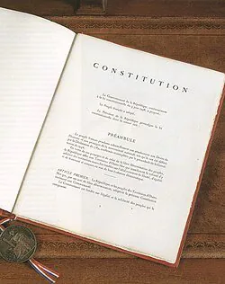 Constitution_sceau.jpg (스압) 청춘 프랑스는 계엄을 꿈꾸지 않는다.