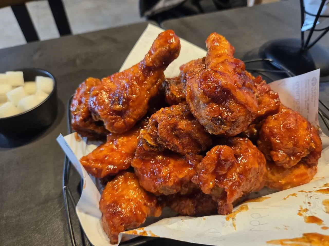 실시간 교촌레드에 반주
