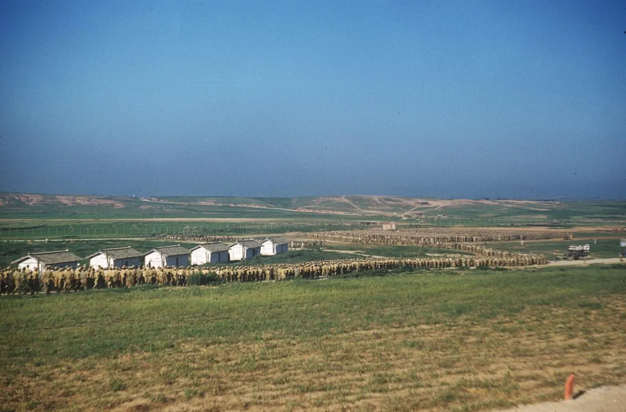 e_rok-army-formations-1952_15540801403_o.jpg 희귀사진(KOREA, 1952)