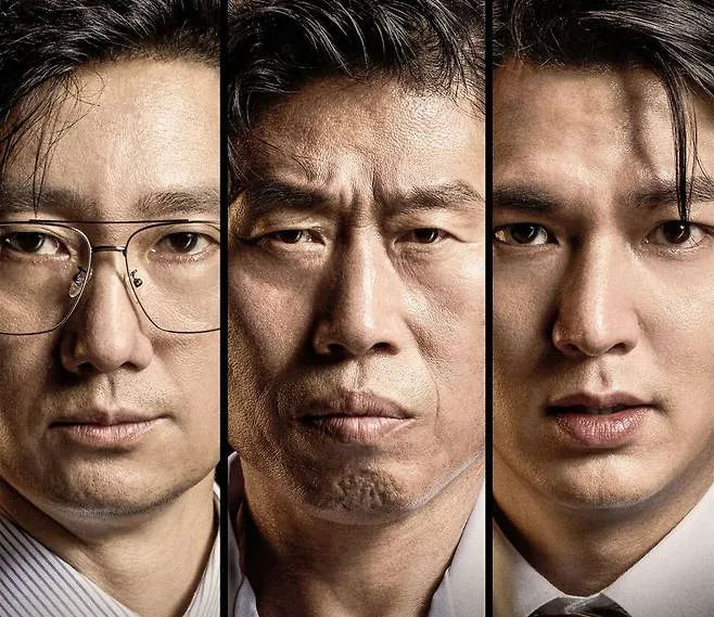 누적 관객 241만명을 넘어선 영화 ‘암살자(들)’의 주연 배우 박해일·유해진·이민호. 하이브미디어코프 제공 영화 암살자들)김원국대표 기자들이랑 술 자리에서 "천만 기대해"